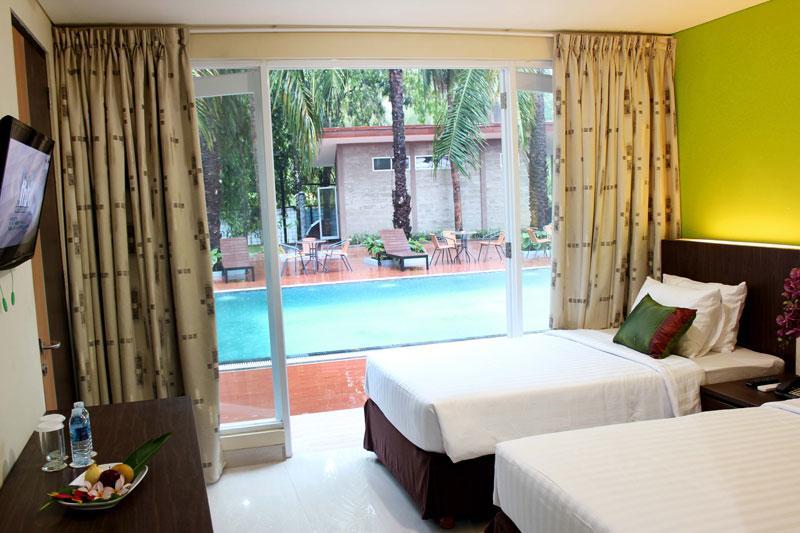 Bali De Anyer Hotel & Restaurant Exterior photo